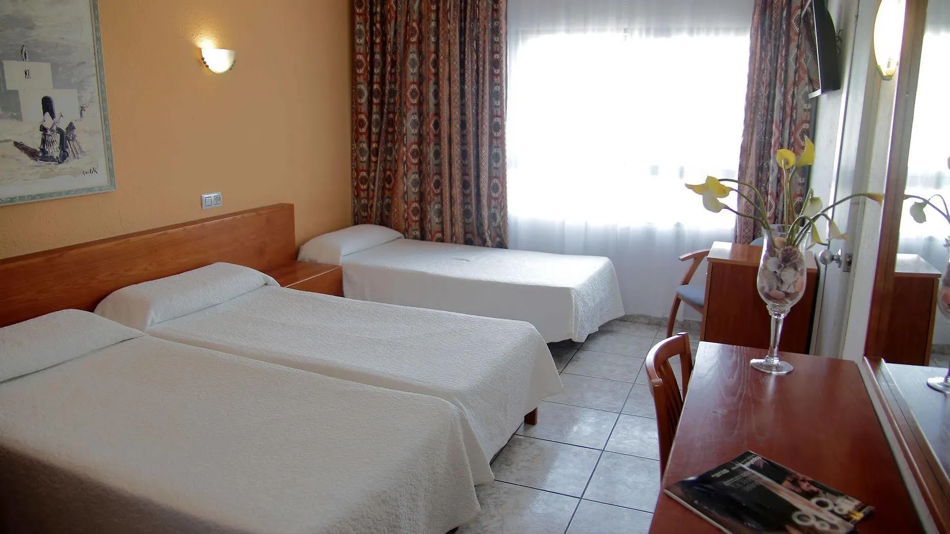 Hotel Tropical San Antonio